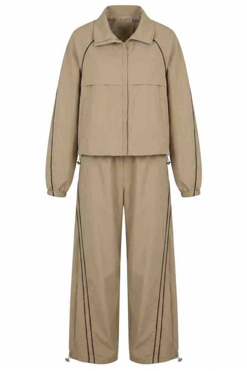 Ensemble Sport Beige À Liserés 